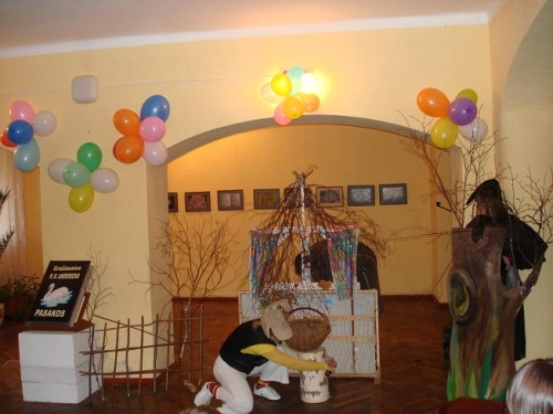 Vaidinama pasaka 'Lapės gudrumėliai