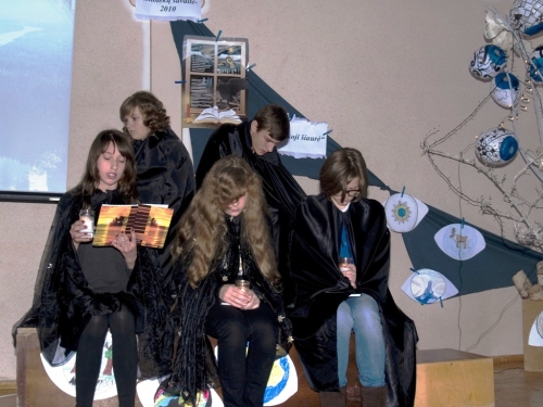 'Gražiausios islandų sakmės' - žvakių šviesoje