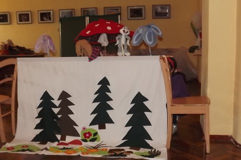 Vaidina Paketurių vaikų globos namų vaikučiai 