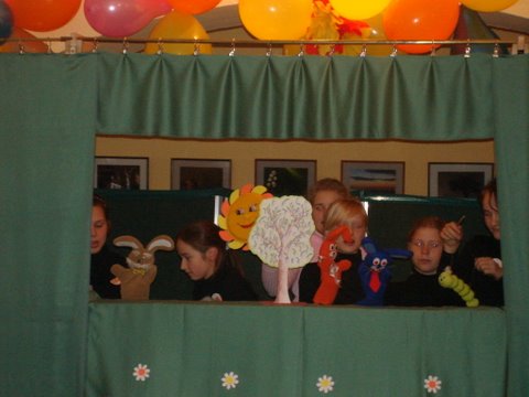 Vaidina Salamiesčio pagrindinės mokyklos moksleivės