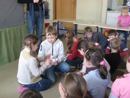 Edukacinė pamoka ''Kaip prakalbinti lėlę''