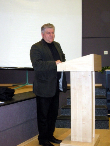 Saulius Žukas skaito paskaitą mokytojams