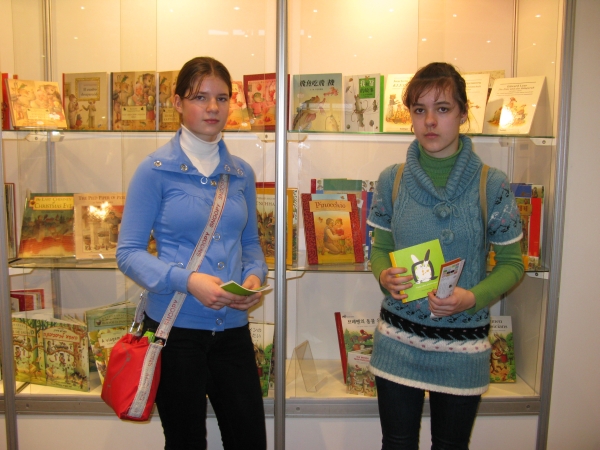 Prie Kęstučio Kasparavičiaus knygų, išleistų 1985-2011 m. Lietuvoje ir užsienyje, ekspozicijos