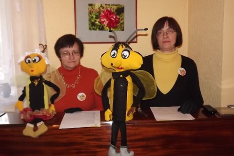 Vaikų literatūros skyriaus vyr. bibliotekininkės R. Vasiliauskienė ir L. Kliopkinienė