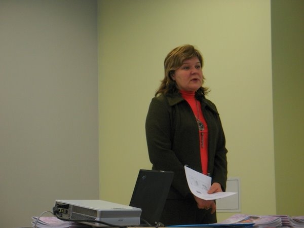 Danguolė Ona Daukšienė skaito pranešimą. Nuotr. Astos Plechavičiūtės